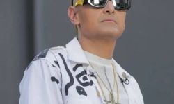 رامز جلال يسرب أشياءً عن برنامجه الجديد